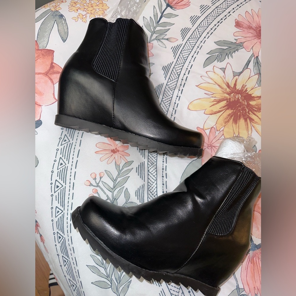 Wedge Ankle Boots With Side Zipper